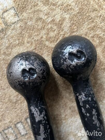 Гантели по 2 кг