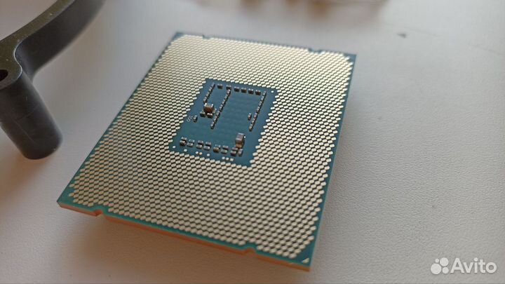 Процессор Xeon E5 2670 v3, 12 ядер 24 потока