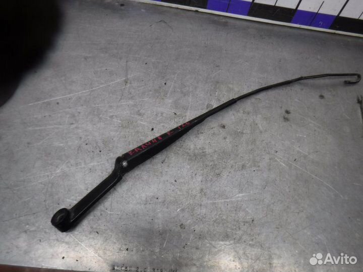 Поводок дворника правый Лада Калина 2 21127 2015