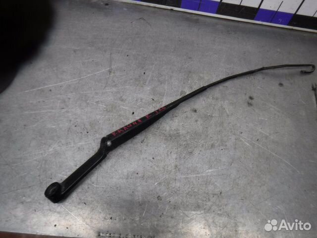 Поводок дворника правый Лада Калина 2 21127 2015