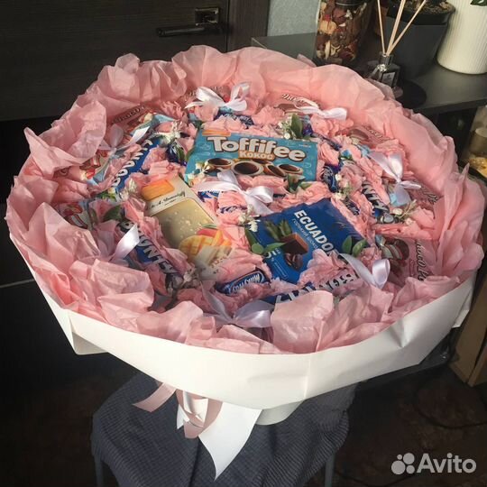 Сладкий букет из конфет
