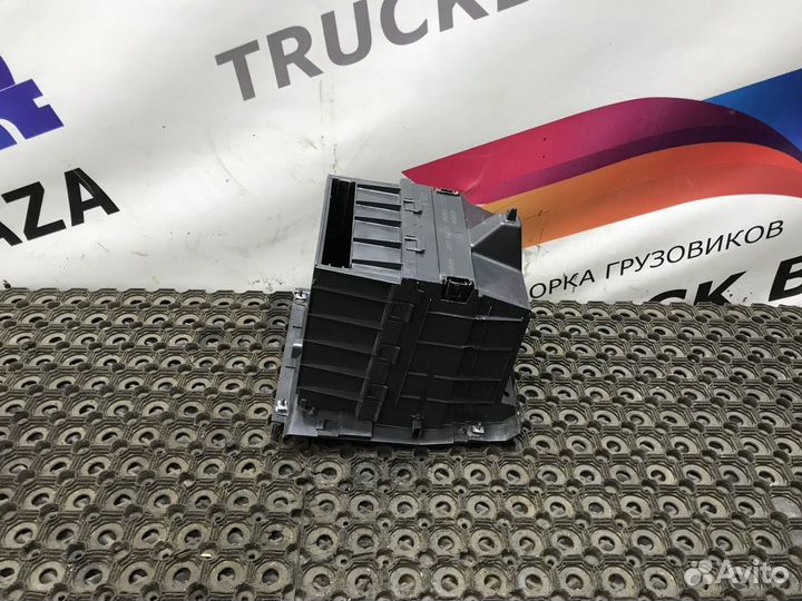 82396298 Бардачок Renault T