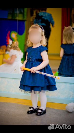 Нарядное платье (размер 9-12 мес)