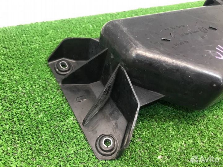 Абсорбер Volkswagen Passat Variant 3C caxa 2012