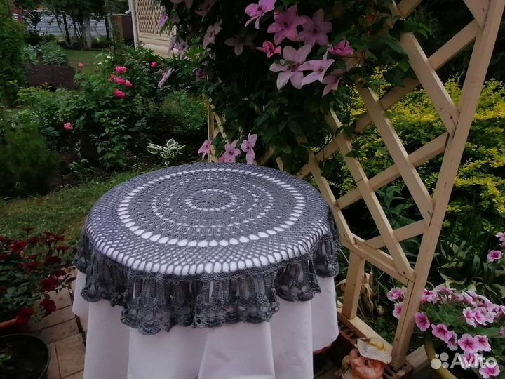 Скатерть круглая вязаная