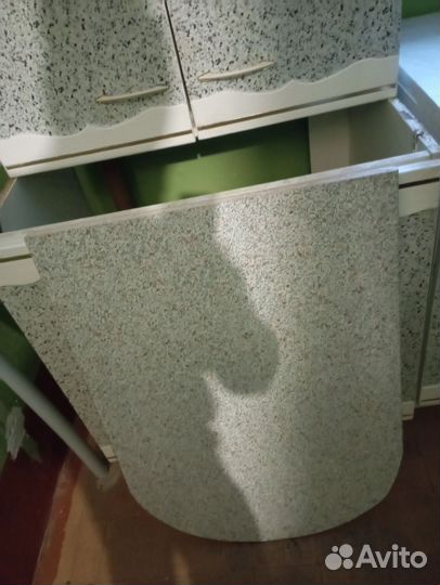 Кухонный гарнитур б/у с мойкой