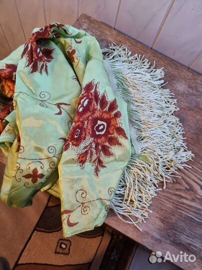 Покрывало(скатерть) шёлковое с бахромой