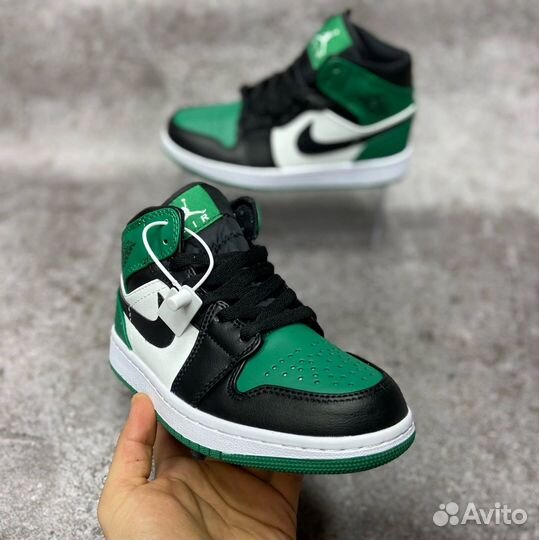 Nike Air Jordan 1