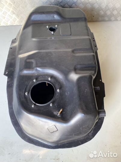 Топливный бак mitsubishi outlander XL 4wd