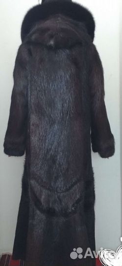 Шуба из нутрии с капюшоном