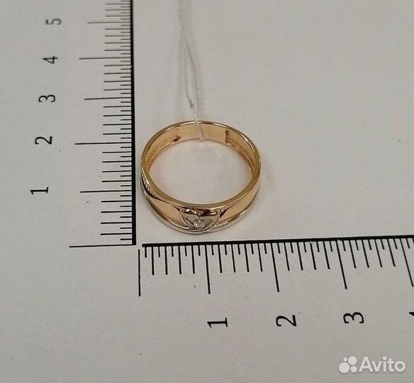 Золотое кольцо с камнем 17р