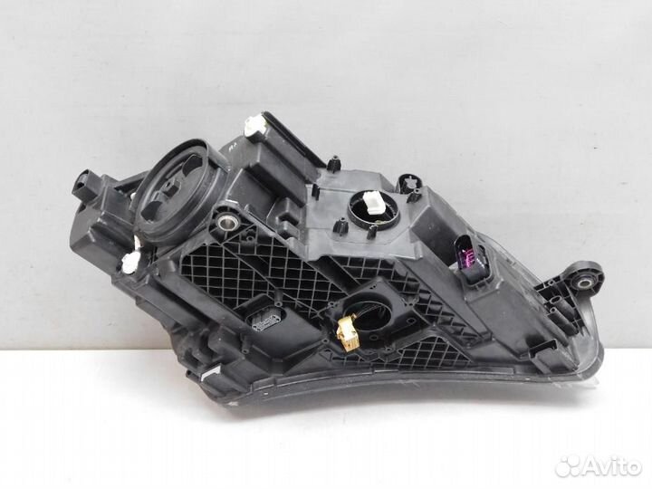 Фара левая Skoda Superb