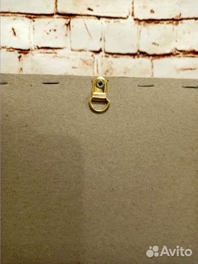 Картина выполнена кристаллами