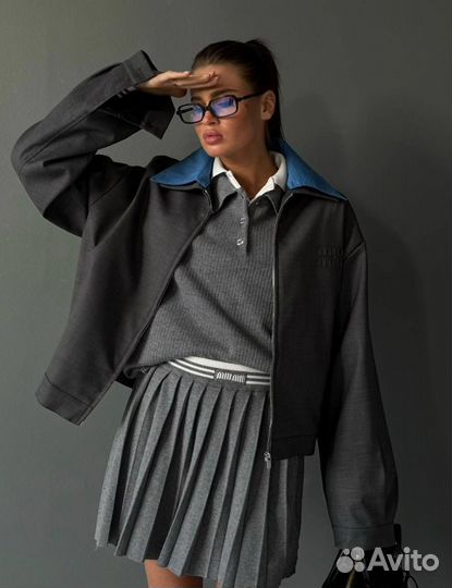 Ветровка Miu miu серая тренд