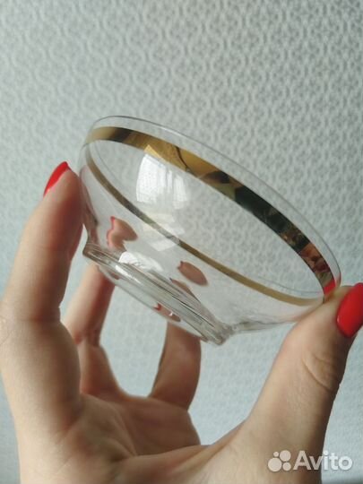 Соусница с золотым тиснением