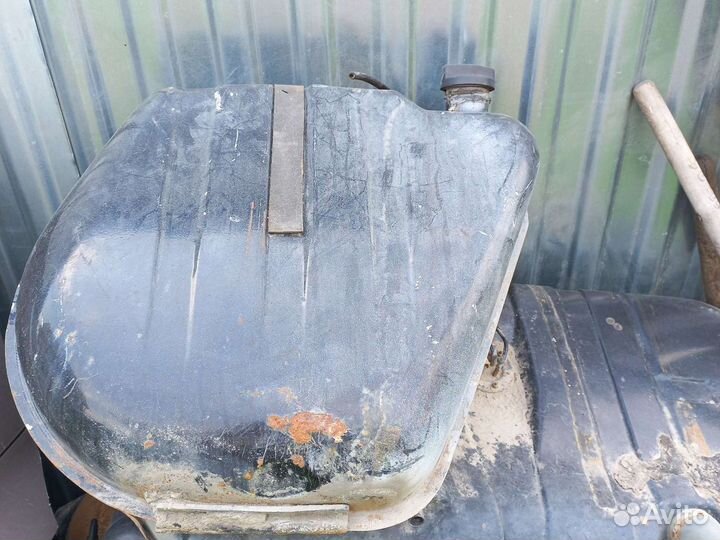 Топливный бак классика карбюратор