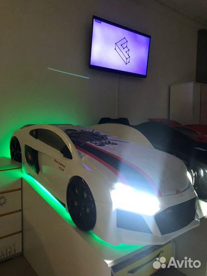 Кровать-машина Ауди белая