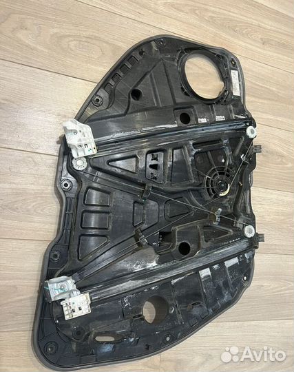 Стеклоподъемник правый Kia Optima 4