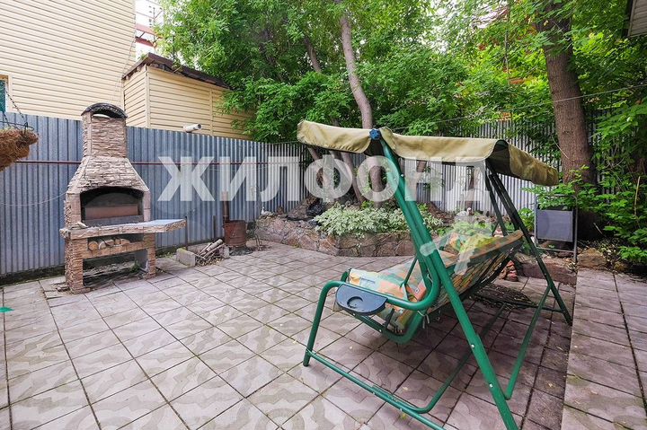 Коттедж 128 м² на участке 5 сот.