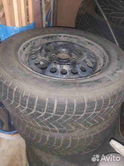 Pirelli Ice Zero 215/65 R16 102T