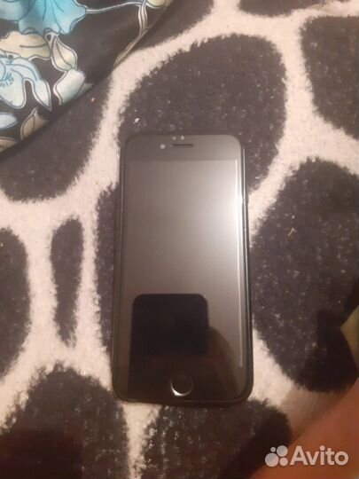 Телефон iPhone 6s