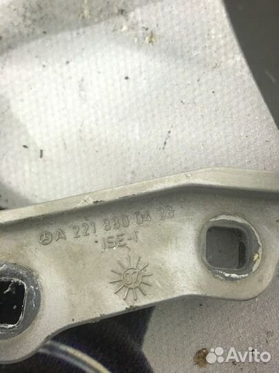 Петля капота Mercedes-Benz S-Class W221