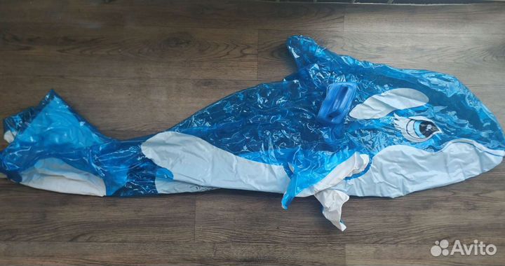 Надувной игровой дельфин