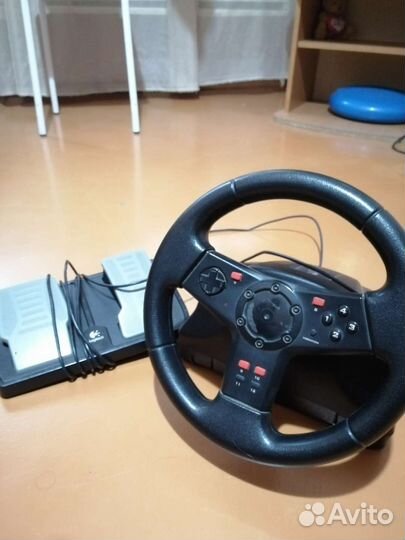 Игровой руль logitech