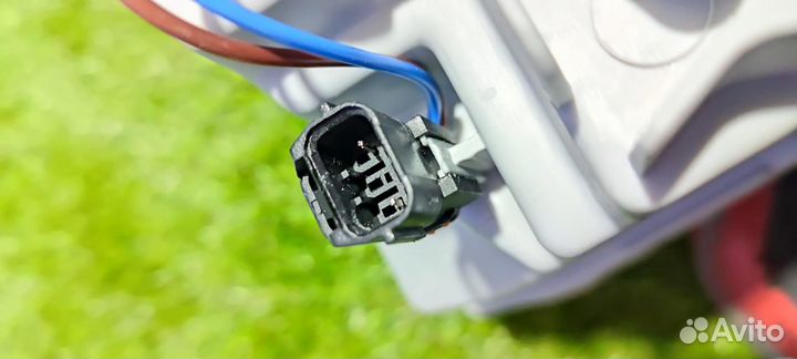 Фара передняя правая на Chevrolet Aveo т 250