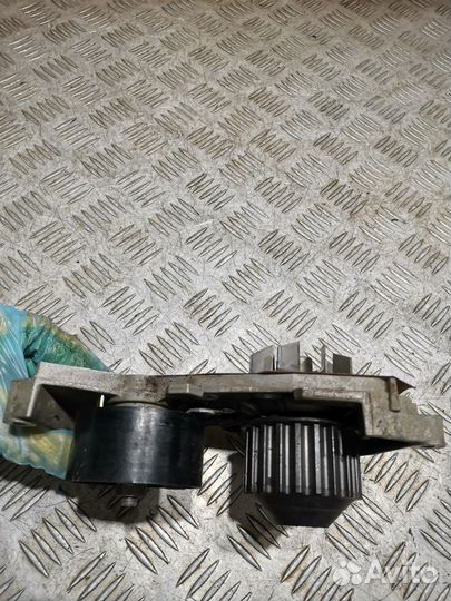 Ролик натяжной / ремня грм Renault Megane 3