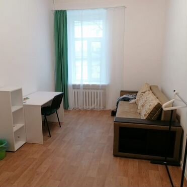Комната 20 м² в 9-к., 2/2 эт.