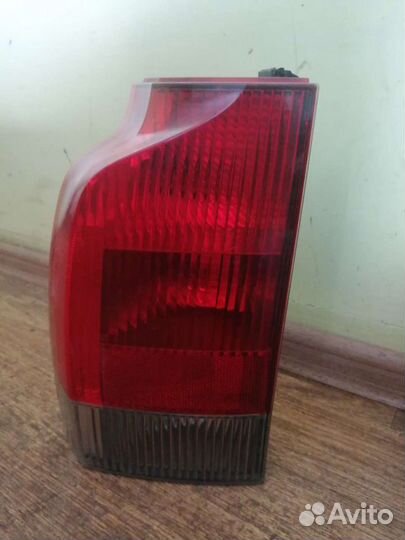 Фонарь левый нижний Volvo XC70, 2003