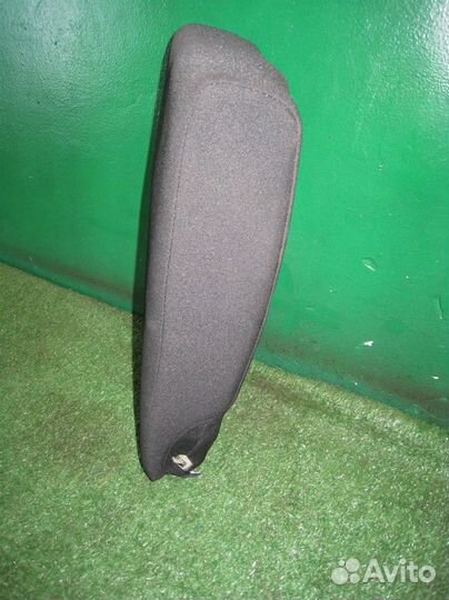 Подлокотник Toyota Auris E18 2015