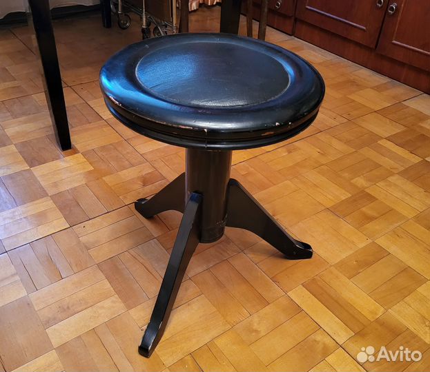 Стул для пианино винтовой. 40-50е годы XX века