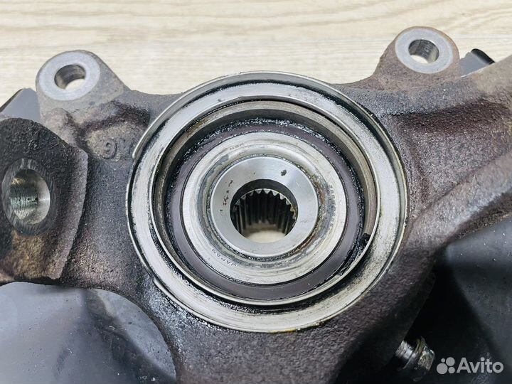 Кулак передний правый Honda Jazz / Fit GD 1.3