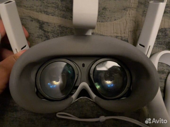 Pico 4 256GB Global + Сборник Игр