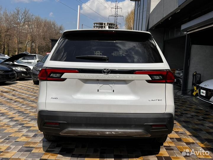 Toyota Grand Highlander 2.4 AT, 2023, 100 км