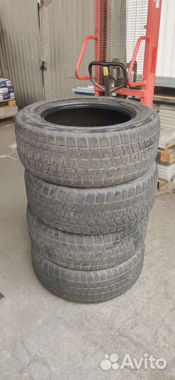 Bridgestone Blizzak DM-V1 275/60 R18