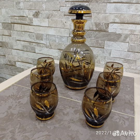 Графин со стаканами