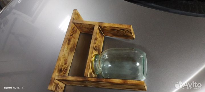 Кормушка для птиц и белок