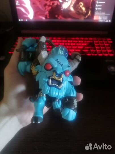 Фигурка Spirit Breaker