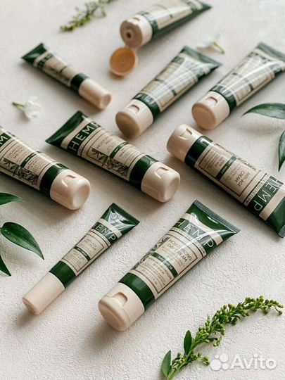 Крем увлажняющий дневной для всех типов кожи hemp