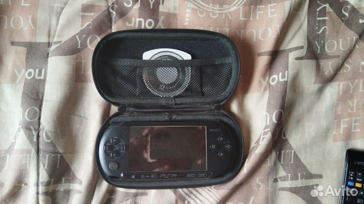Sony psp e 1008