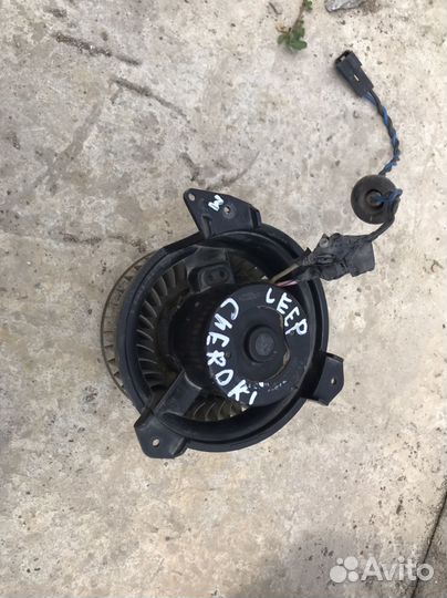 Моторчик печки jeep grand cherokee 4.0