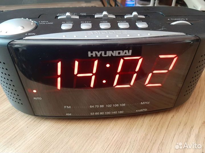 Радио часы hyundai H-1510