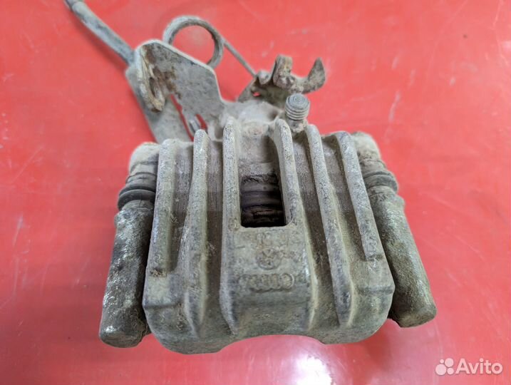 Суппорт задний правый Audi A6 Allroad C5