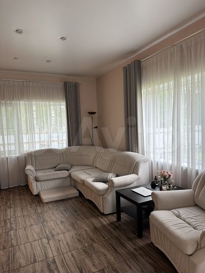 Дом 185 м² на участке 10 сот.