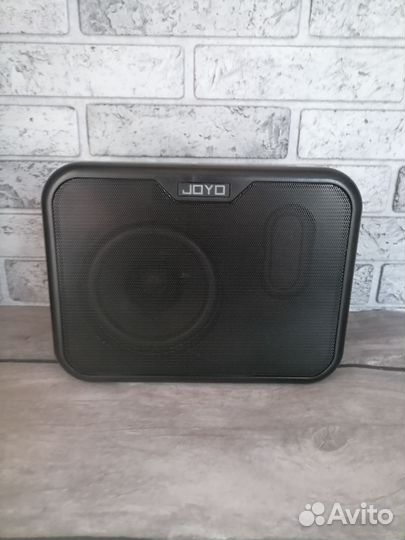 Электрогитара с комбиком и другими аксессуарами