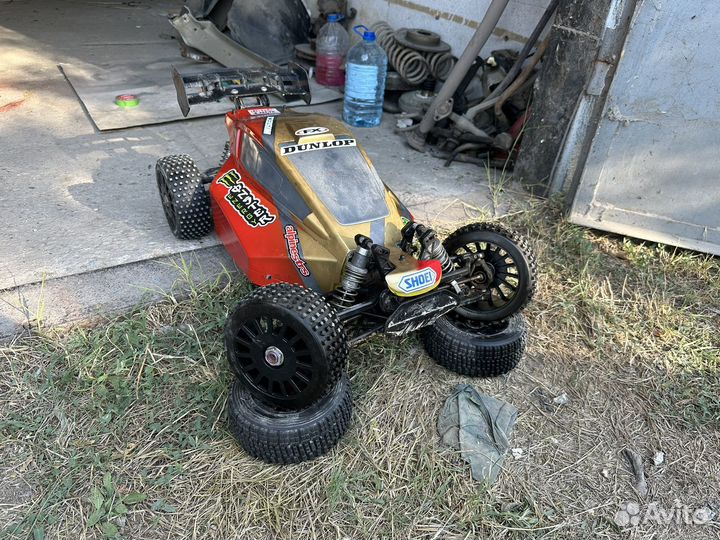 Машынка на радио управлении