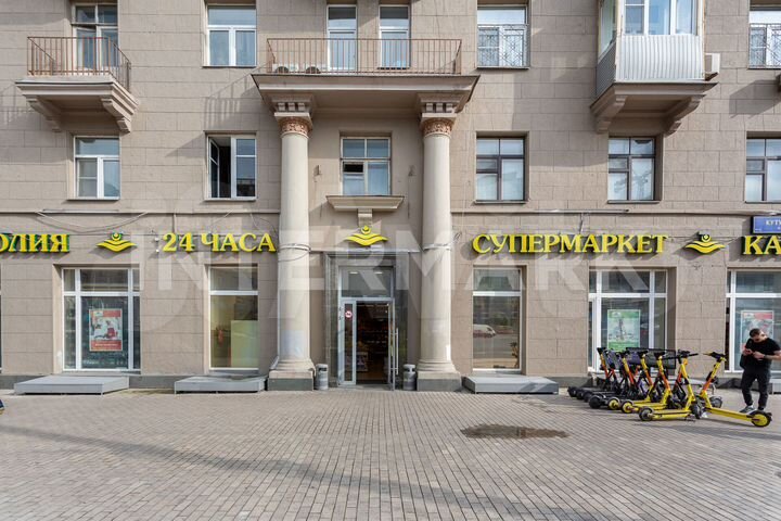 Продам торговое помещение, 517.6 м²